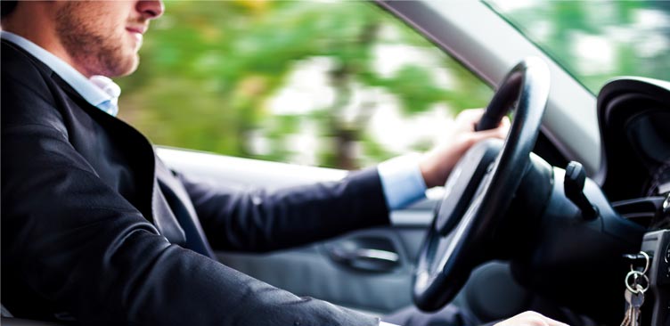 L'offre de location Avis Chauffeur : nos chauffeurs en France
